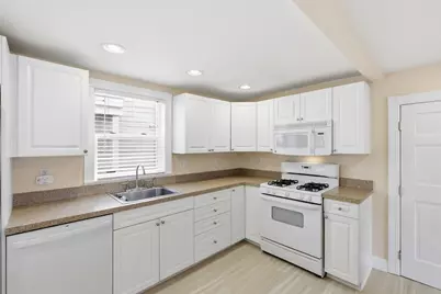 98 Grove St, Melrose, MA 02176 - Photo 14