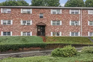 10 Robin Dr, Marlborough, MA 01752 - Photo 1