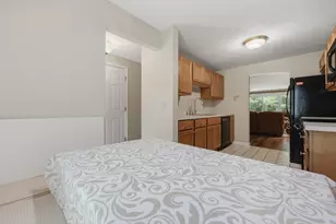 200 Ridgefield Cir, Clinton, MA 01510 - Photo 12