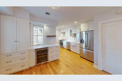 214-216 W 7th St #2L, Boston, MA 02127 - Photo 1