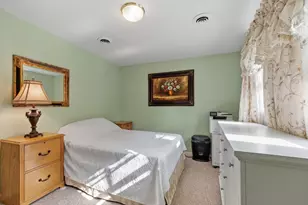 242 Mt Vernon St, Lawrence, MA 01843 - Photo 16