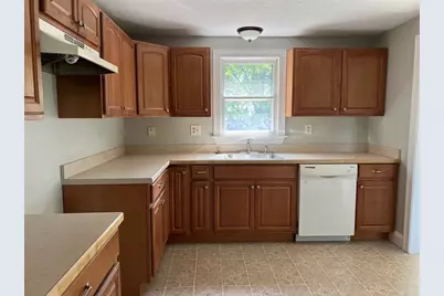 11 Skyview Lane, Woburn, MA 01801 - Photo 6