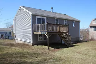 11 Skyview Ln, Woburn, MA 01801 - Photo 12