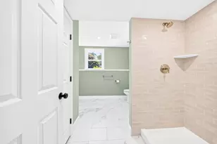 14 Clarence St, Billerica, MA 01821 - Photo 28
