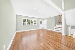 14 Clarence St, Billerica, MA 01821 - Photo 6