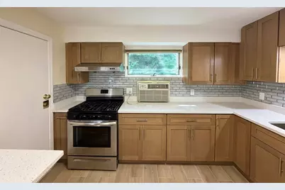 487 Lowell Ave #2, Newton, MA 02460 - Photo 2