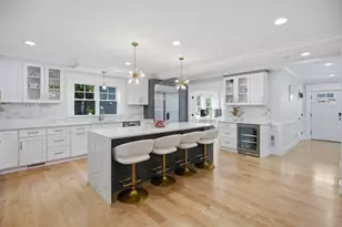 19 Manhattan Terrace, Newton, MA 02465 - Photo 8