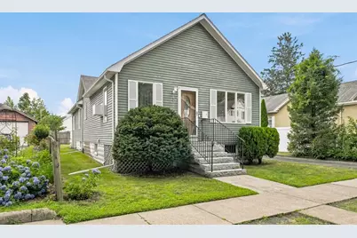 32 Glendale Ave, Peabody, MA 01960 - Photo 2