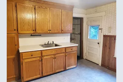 56 Ash St, Spencer, MA 01562 - Photo 4