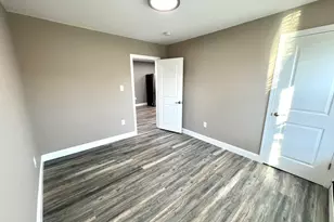 14 Vermont Ave, Somerville, MA 02145 - Photo 32