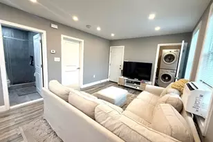 14 Vermont Ave, Somerville, MA 02145 - Photo 4