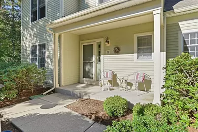 12 Chestnut Ln #12, Bedford, MA 01730 - Photo 2