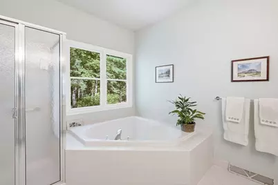 12 Chestnut Ln #12, Bedford, MA 01730 - Photo 22
