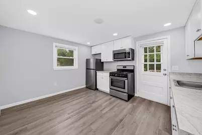 62 Hollis St #62, Lowell, MA 01852 - Photo 2