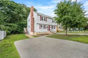 62 Hollis St, Lowell, MA 01852 - Photo 16