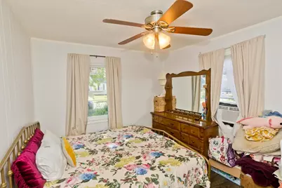 39 Seymour Ave, Springfield, MA 01109 - Photo 10