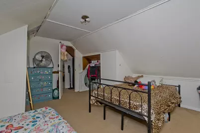 39 Seymour Ave, Springfield, MA 01109 - Photo 16