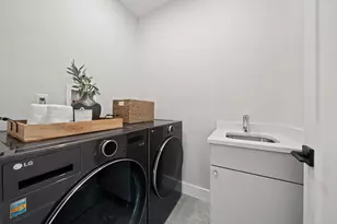 8 Gardner St, Newton, MA 02458 - Photo 20