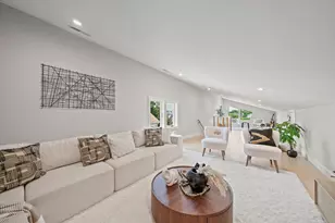8 Gardner St, Newton, MA 02458 - Photo 24