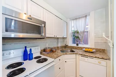 405 Commonwealth Ave #2, Boston, MA 02215 - Photo 10
