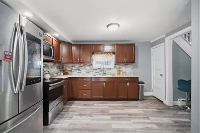 72 Switzer Street, Springfield, MA 01109 - Photo 8
