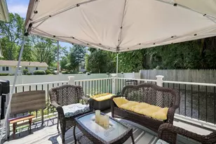 72 Switzer St, Springfield, MA 01109 - Photo 16