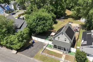 72 Switzer St, Springfield, MA 01109 - Photo 4