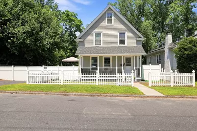 72 Switzer Street, Springfield, MA 01109 - Photo 6
