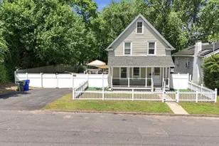 72 Switzer St, Springfield, MA 01109 - Photo 2