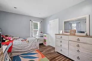 72 Switzer St, Springfield, MA 01109 - Photo 18