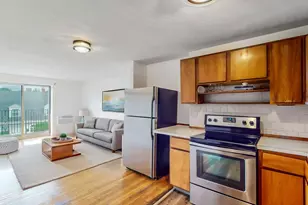 39 Englewood Ave, Boston, MA 02135 - Photo 8