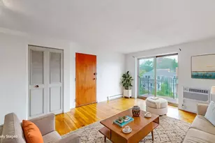 39 Englewood Ave, Boston, MA 02135 - Photo 2