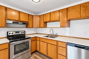 39 Englewood Ave, Boston, MA 02135 - Photo 8