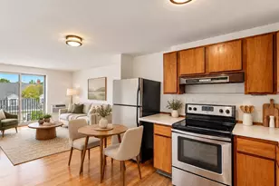 39 Englewood Ave, Boston, MA 02135 - Photo 2