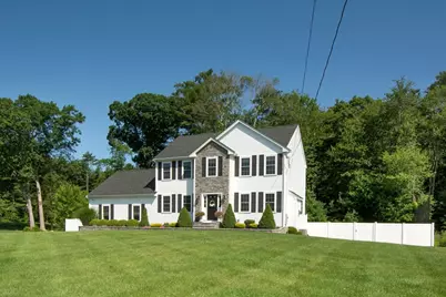 102 West Pond Street, East Bridgewater, MA 02333 - Photo 2