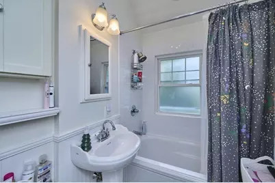 41 Lynde Ave, Melrose, MA 02176 - Photo 16