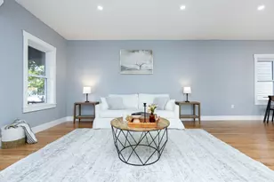 17 Scott St, New Bedford, MA 02744 - Photo 4