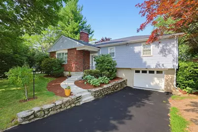 18 Fletcher St, Worcester, MA 01604 - Photo 1