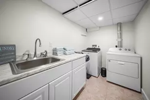 10 Juniper Hill Rd, Waltham, MA 02452 - Photo 32