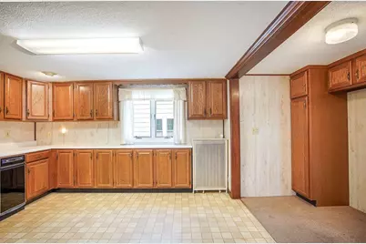64 Ridgewood Avenue, Holyoke, MA 01040 - Photo 12