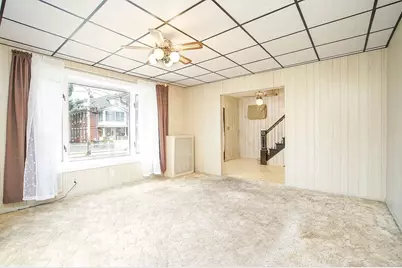 64 Ridgewood Avenue, Holyoke, MA 01040 - Photo 6