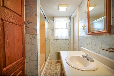 64 Ridgewood Avenue, Holyoke, MA 01040 - Photo 22