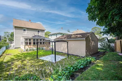64 Ridgewood Avenue, Holyoke, MA 01040 - Photo 2