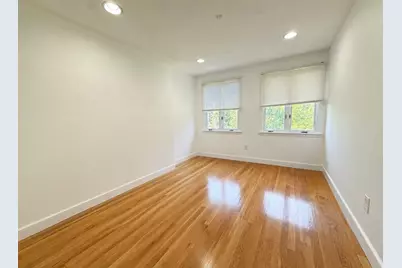 26 Hanmond Pond Pkwy #0, Brookline, MA 02467 - Photo 8