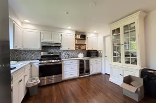 26 Hanmond Pond Parkway, Brookline, MA 02467 - Photo 4