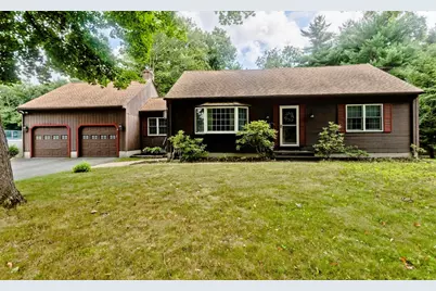 4 Caroline Cir, Palmer, MA 01069 - Photo 1
