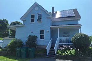 407 Clarendon St, Fitchburg, MA 01420 - Photo 6