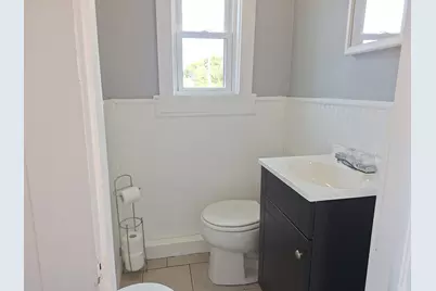 407 Clarendon St, Fitchburg, MA 01420 - Photo 24