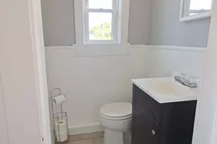 407 Clarendon St, Fitchburg, MA 01420 - Photo 24