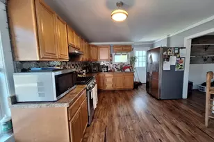 407 Clarendon St, Fitchburg, MA 01420 - Photo 12